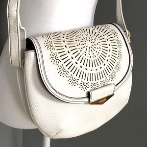 Liz Claiborne Summer White Handbag Purse